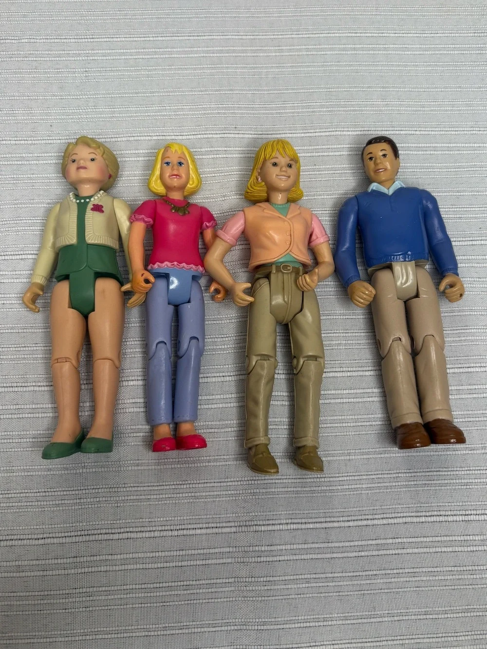 Vintage Fisher Price Loving Family 4 Figures